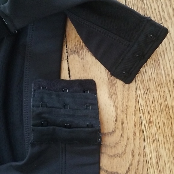 (XL) Lolë Minimalist Padless Wireless Bra Sporty Athleisure Workout Running Gym - Picture 7 of 11